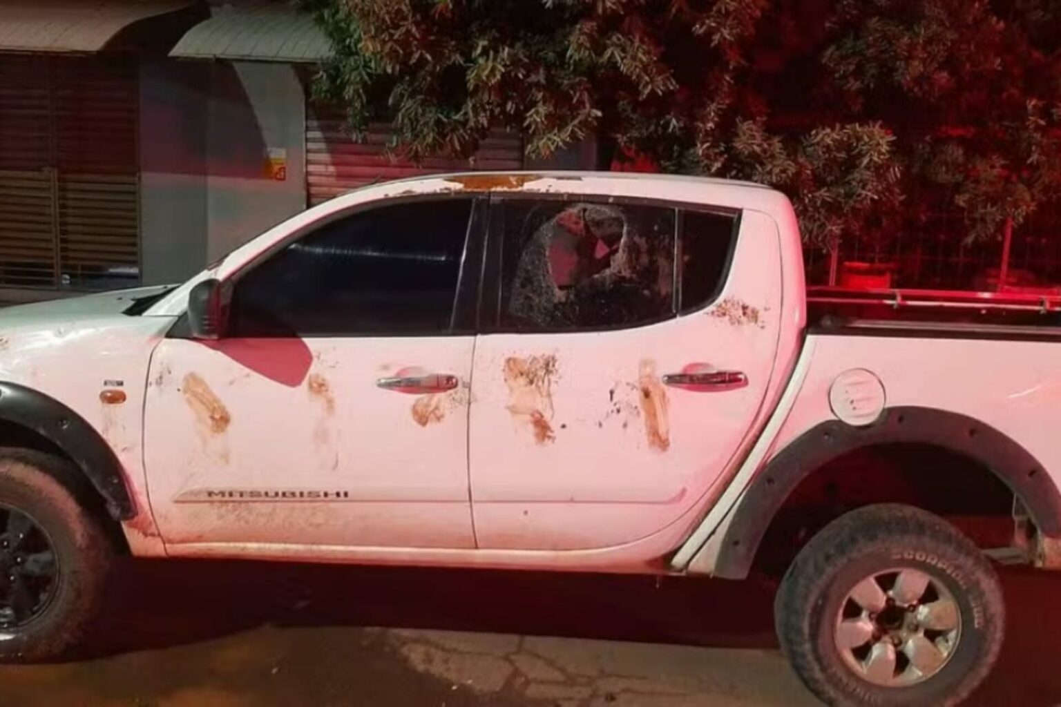 Mulher danifica carro e ameaça matar marido em Santarém