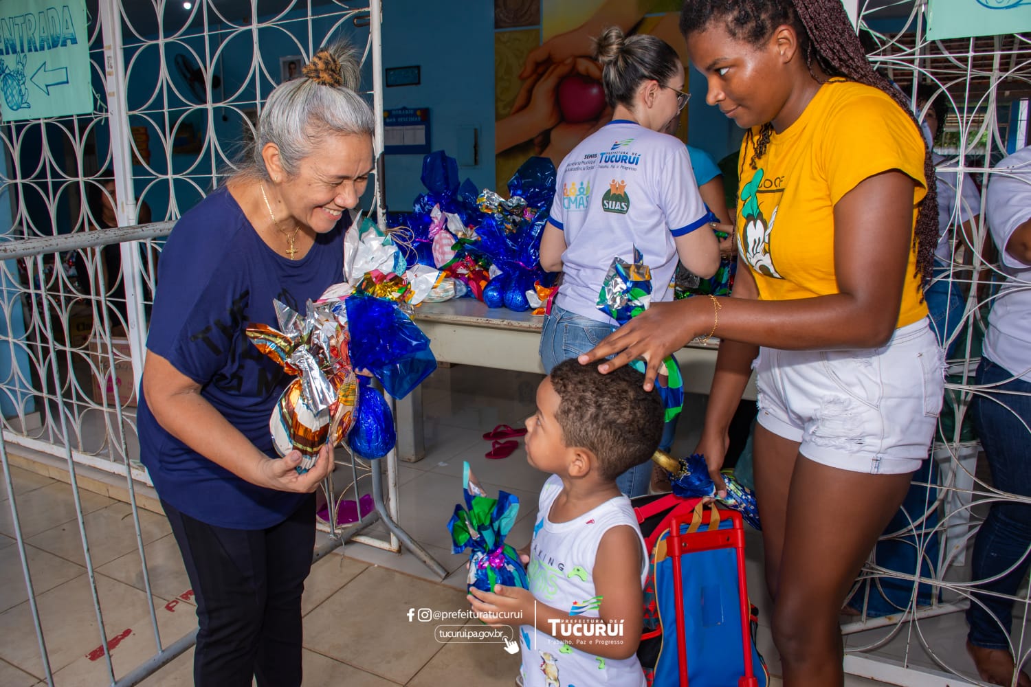 Prefeitura de Tucuruí entrega 10 mil ovos de chocolate para crianças carentes
