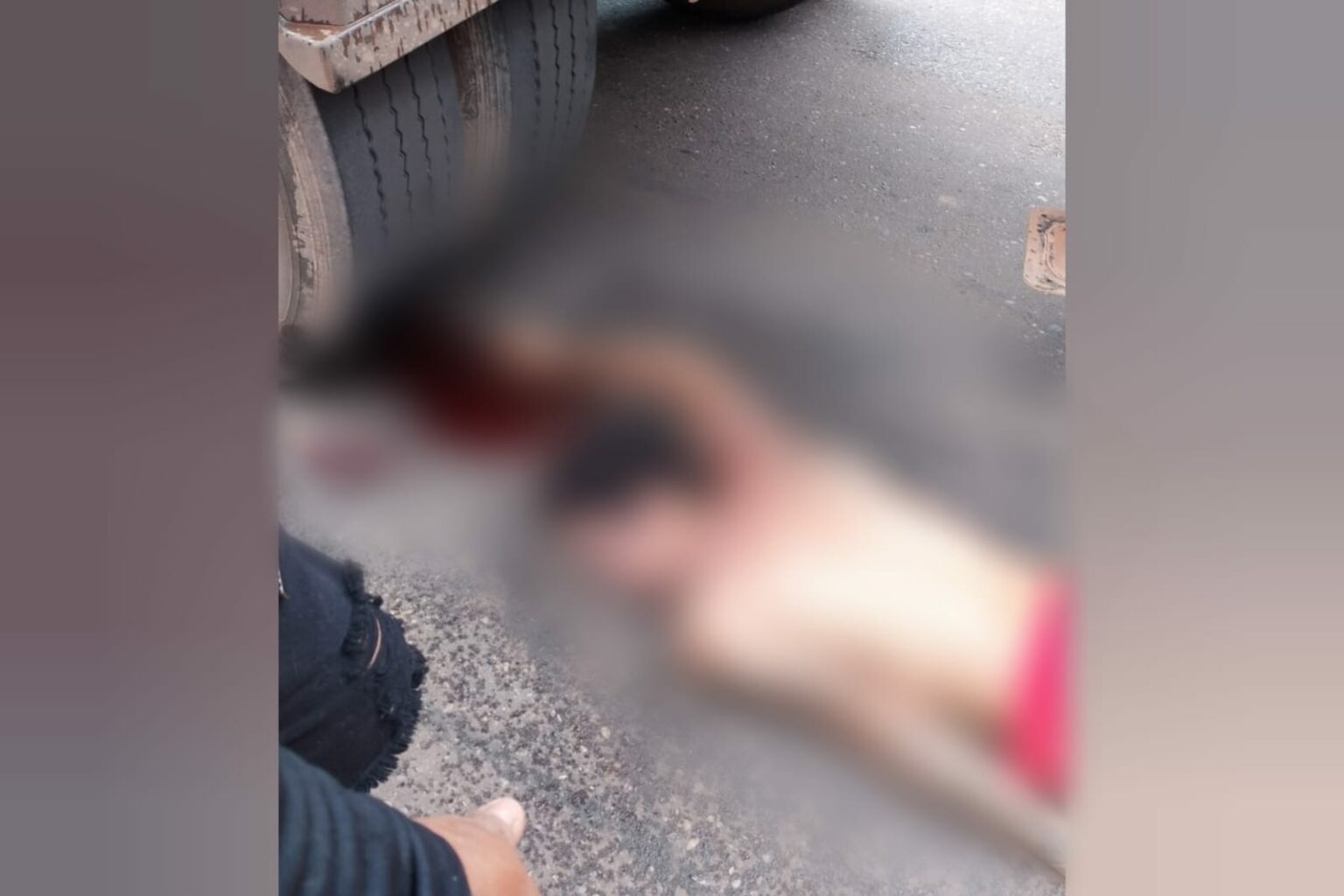 Ciclista fica ferido após ser atropelado por carreta em Marabá