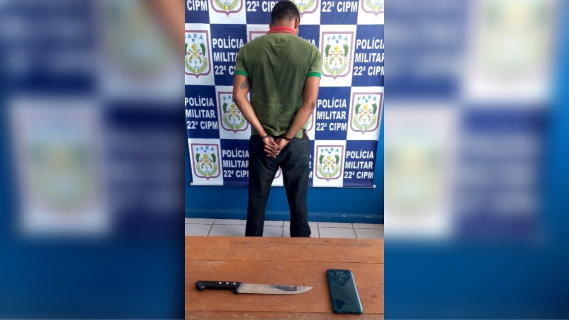 Homem que realiza ameaças com faca e é encaminhado à delegacia no Pará