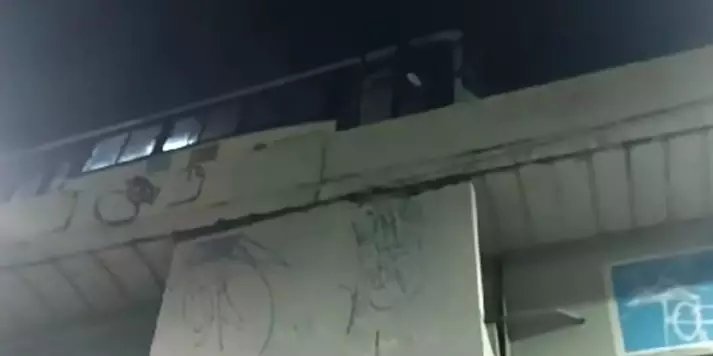Homem morre após cair de viaduto enquanto tentava impedir assalto