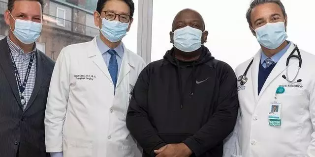 Primeiro paciente a receber rim de porco sai do hospital