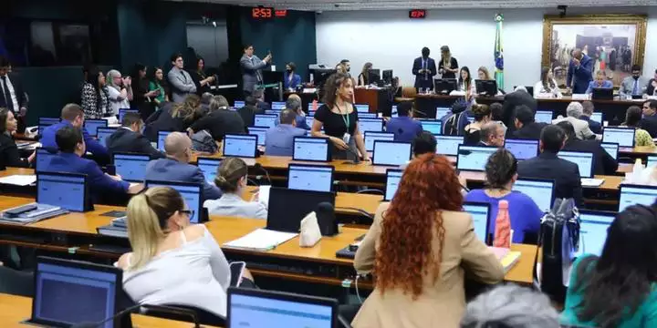 CCJ da Câmara dos Deputados mantém prisão de Chiquinho Brazão