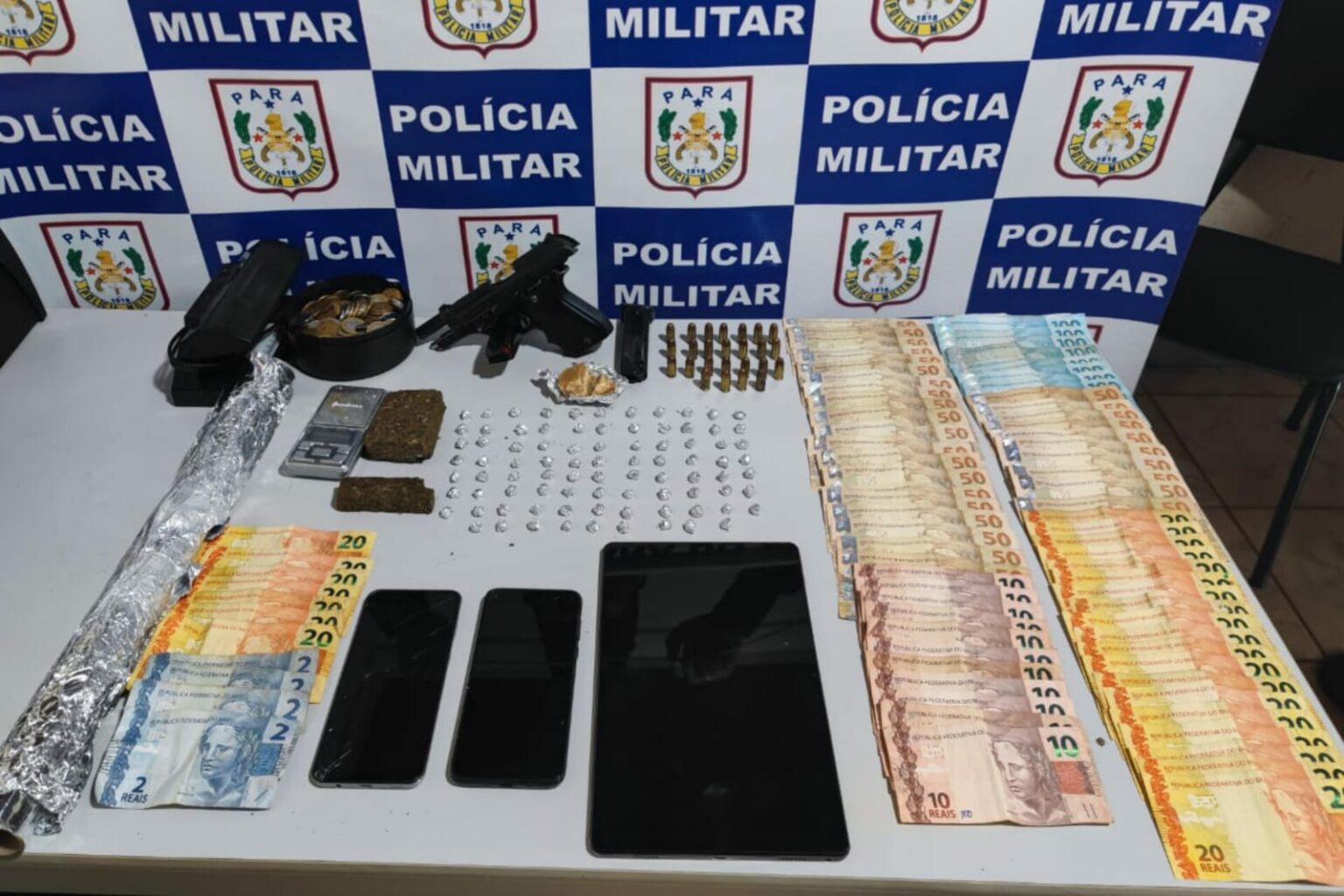 PM desarticula ponto de venda de drogas em Santana do Araguaia