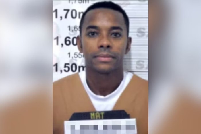 Defesa de Robinho entra com recurso para diminuir tempo de prisão