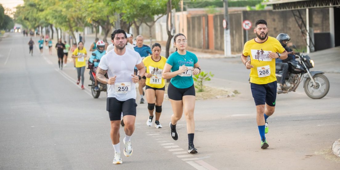 3ª Corrida do Legislador reúne 400 competidores em percurso de 7 km em Marabá