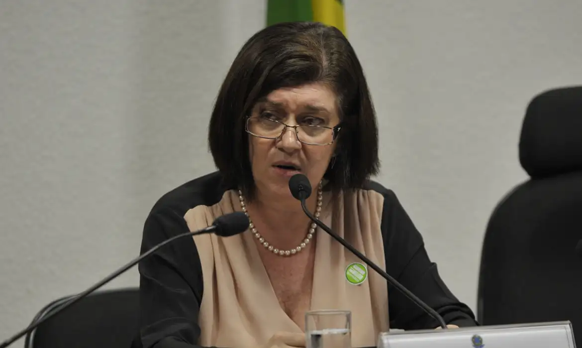 Magda Chambriard pode assumir presidência da Petrobras
