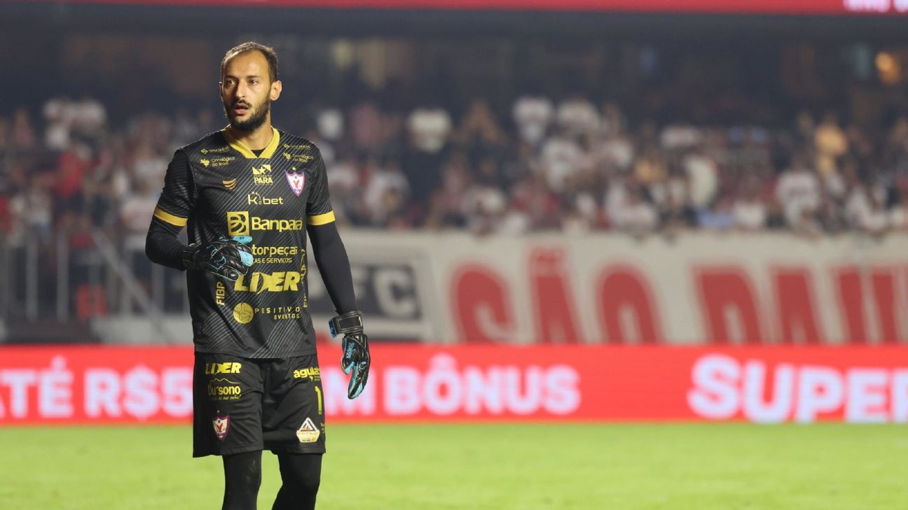 Goleiro do Águia fez 10 defesas difíceis na partida contra o São Paulo
