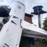 Avião de pequeno porte cai em imóvel no Pará