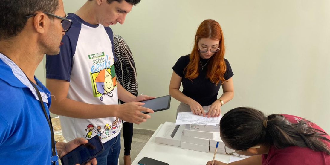 Secretaria de Saúde entrega novos tablets a Agentes Comunitários de Saúde em Marabá