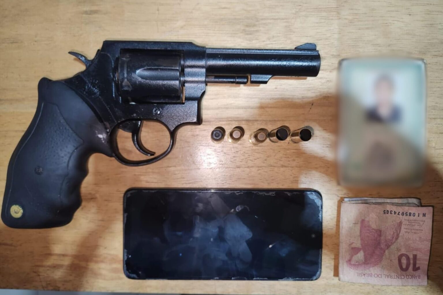 Homem é preso após atirar dentro de embarcação no Marajó