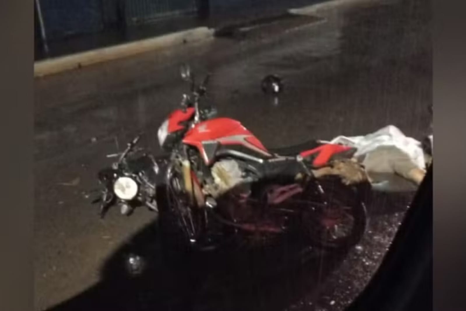 Colisão entre duas motos deixa um jovem morto em Santarém
