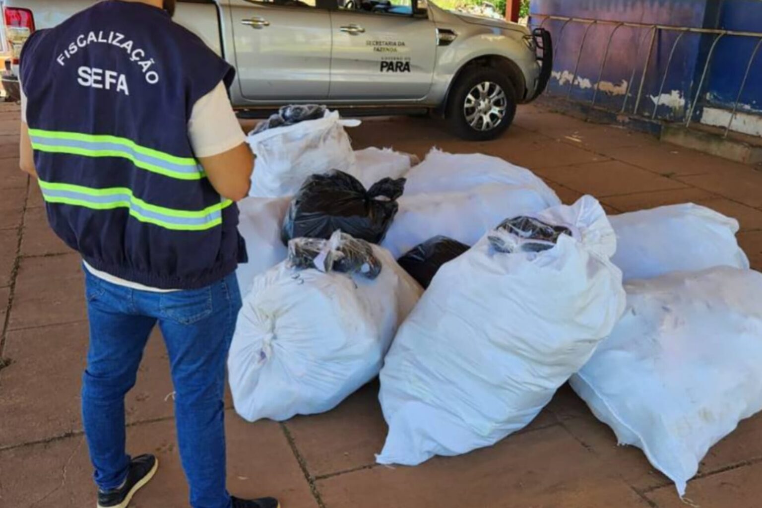 Sefa apreende seis veículos e 646 pares de calçados em Conceição do Araguaia e Novo Progresso