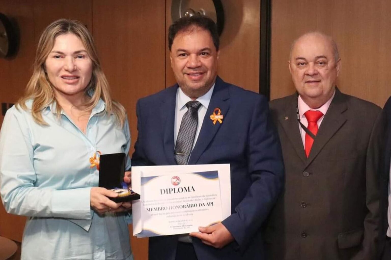 Academia Paraense de Jornalismo nomeia membros honorários