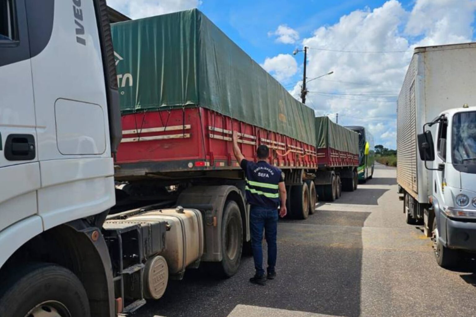 Sefa apreende 50 toneladas de cimento em Conceição do Araguaia