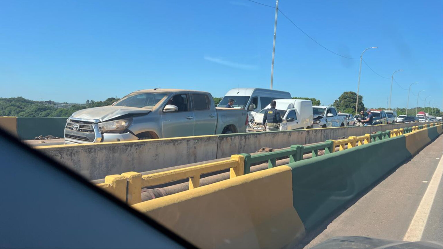 VÍDEO: Engavetamento na ponte do Rio Itacaiunas congestiona trânsito na BR-230, em Marabá