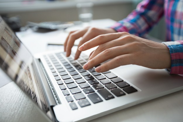 Startup de educação lança recurso inédito de monetização para escolas