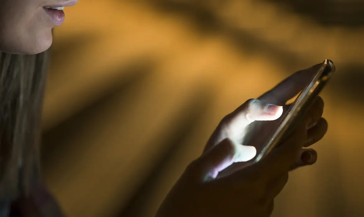 7 em cada 10 transações bancárias são feitas via celular