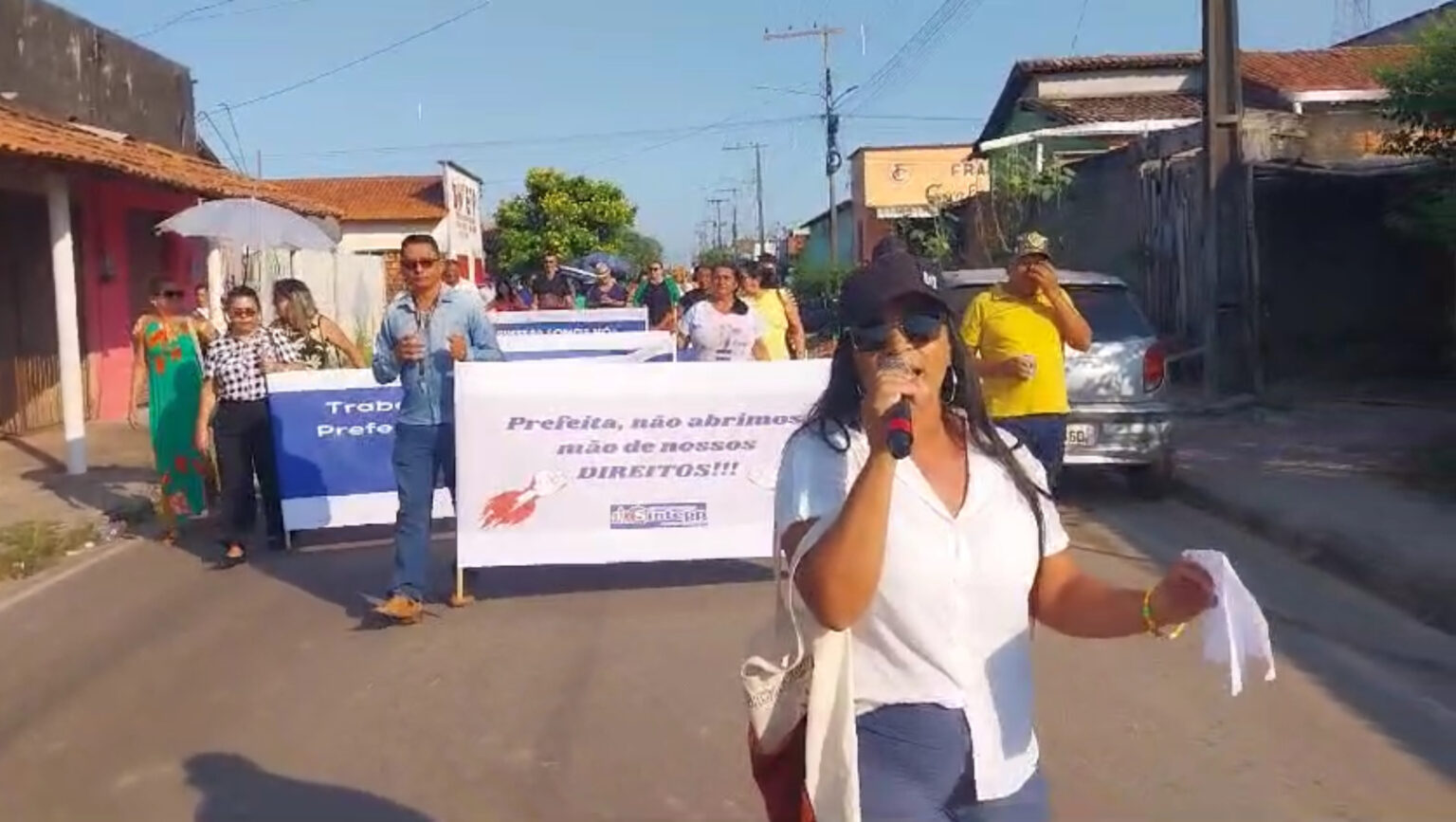 VÍDEO: Professores protestam por melhorias nas condições de trabalho em Nova Ipixuna