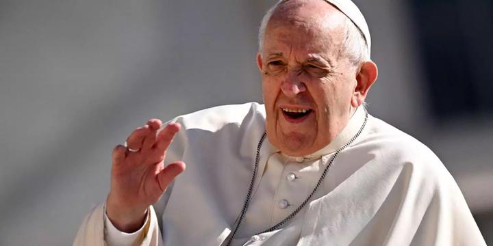 Papa Francisco volta a fazer declarações homofóbias, diz agência