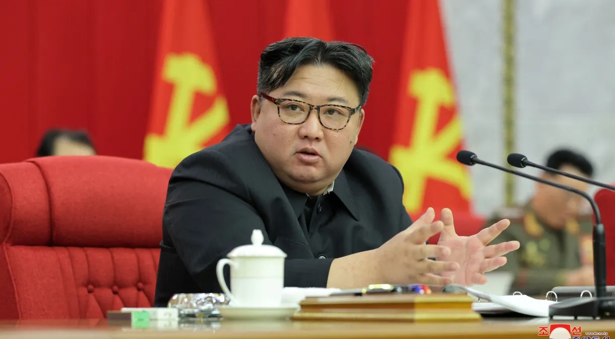 Jovem é morto por ouvir K-POP e violar lei na Coreia do Norte