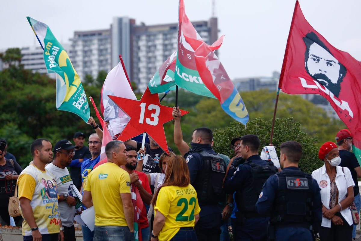Brigas bestas entre “bolsonaristas” e “lulistas” diminuem nas redes sociais no Brasil