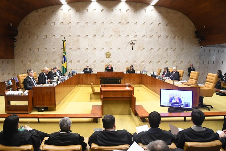 STF libera porte de maconha para uso pessoal no Brasil