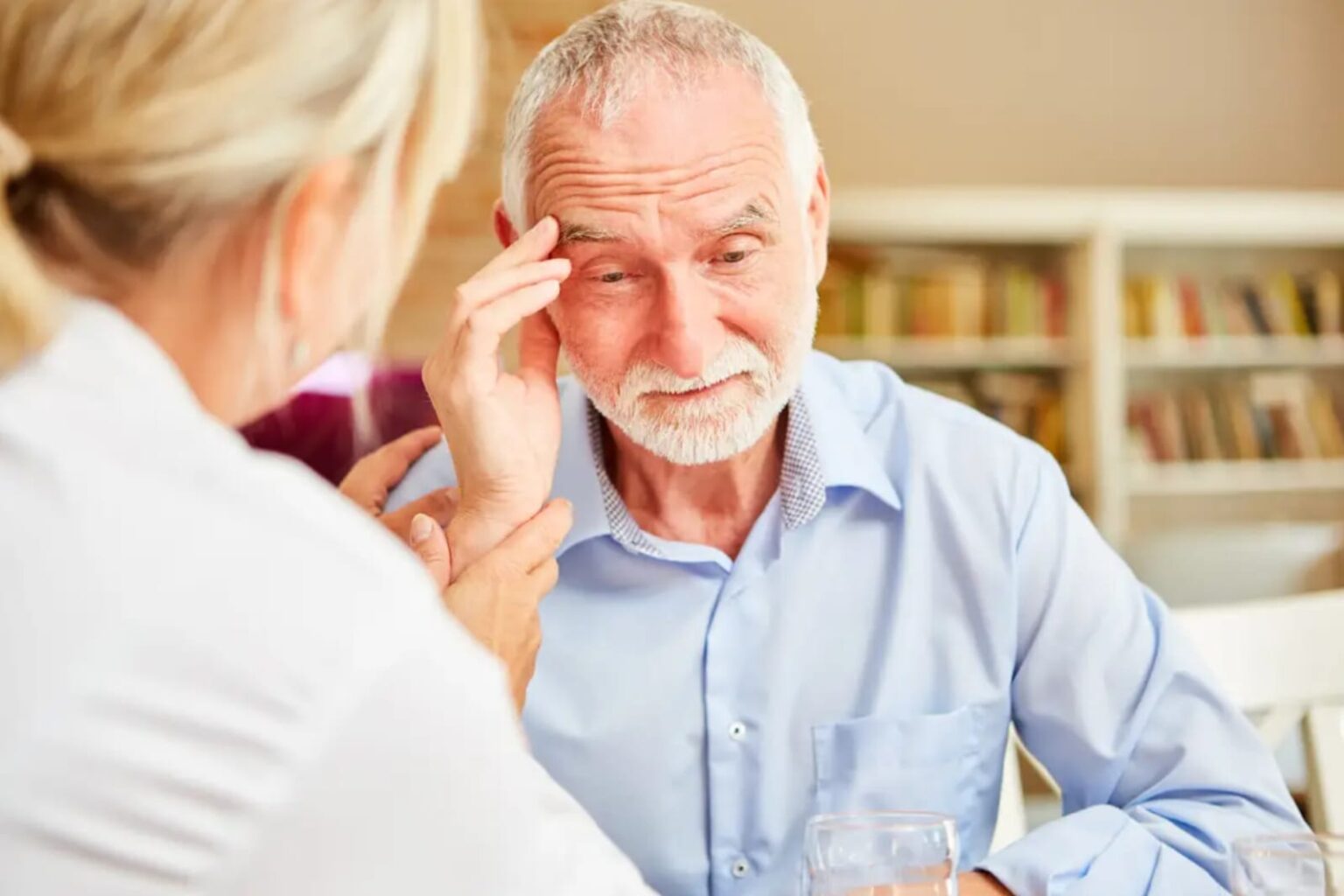 Lei sobre cuidado de pessoas com Alzheimer é sancionada