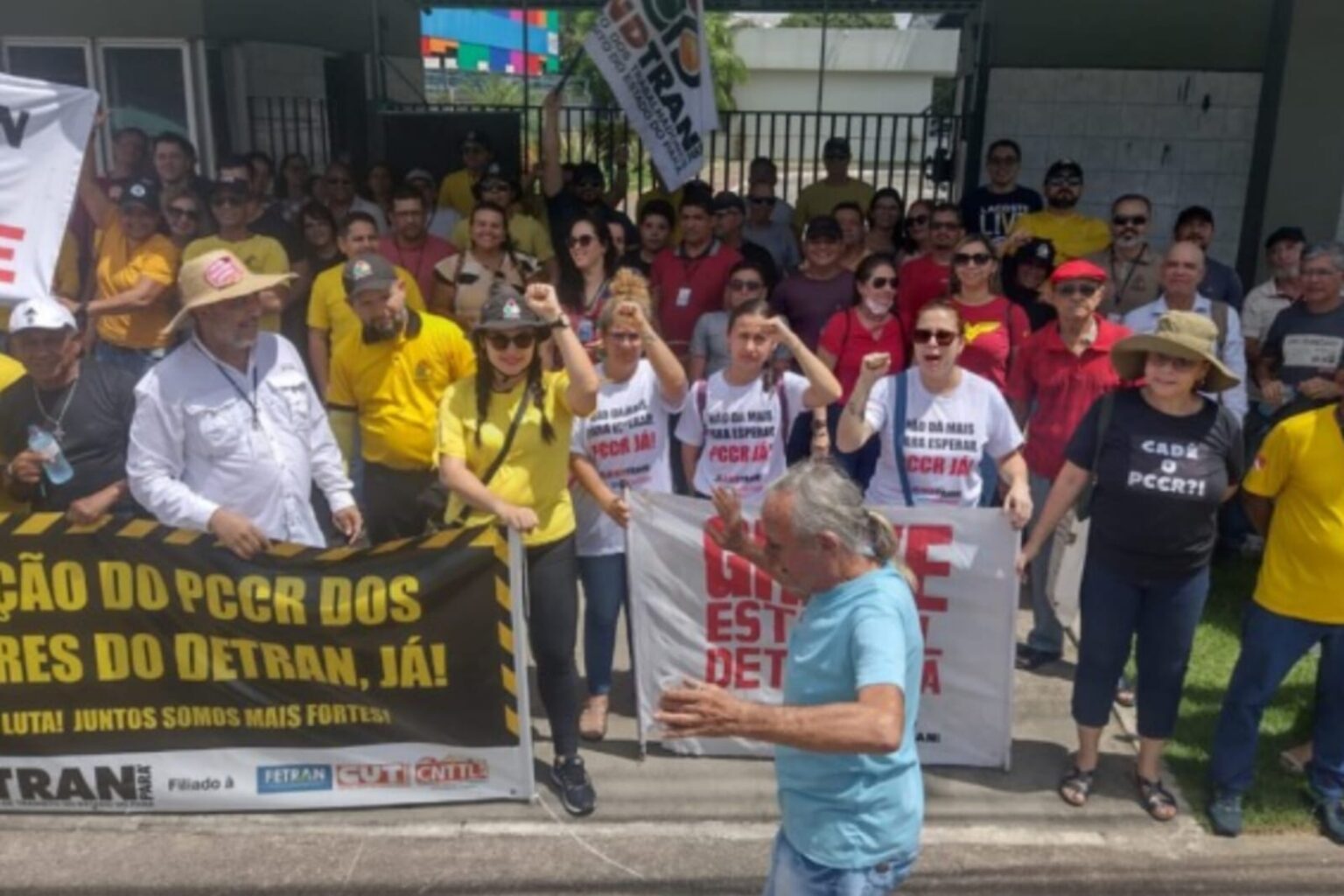 Servidores do Detran entram em greve no Pará