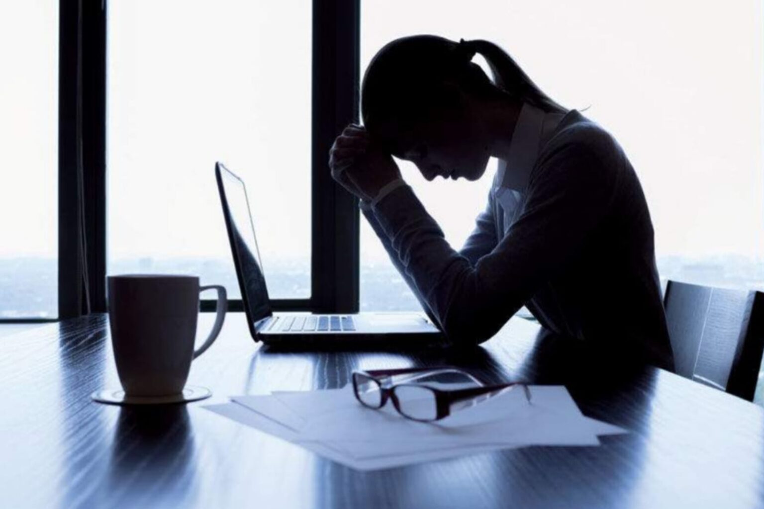 Saúde mental no trabalho: veja dicas para aliviar peso da rotina