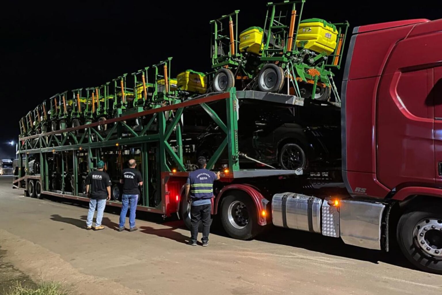 Sefa apreende carro importado e maquinário agrícola em Dom Eliseu