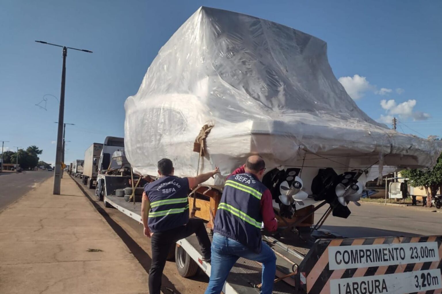 Sefa apreende lancha, carreta e baterias de veículos em Dom Eliseu