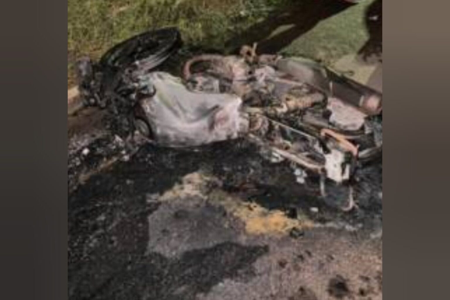 Após colisão, motocicleta pega fogo e piloto morre em Parauapebas