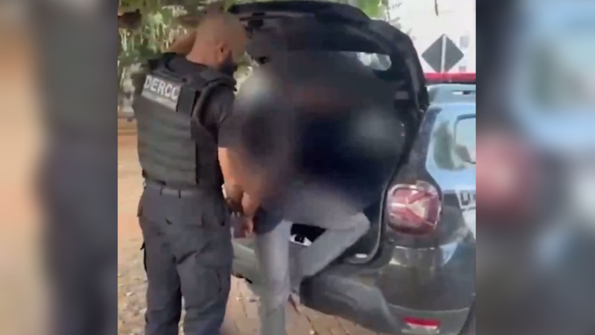 Pai é preso acusado de estuprar filha de 9 anos e oferecê-la a homens na web