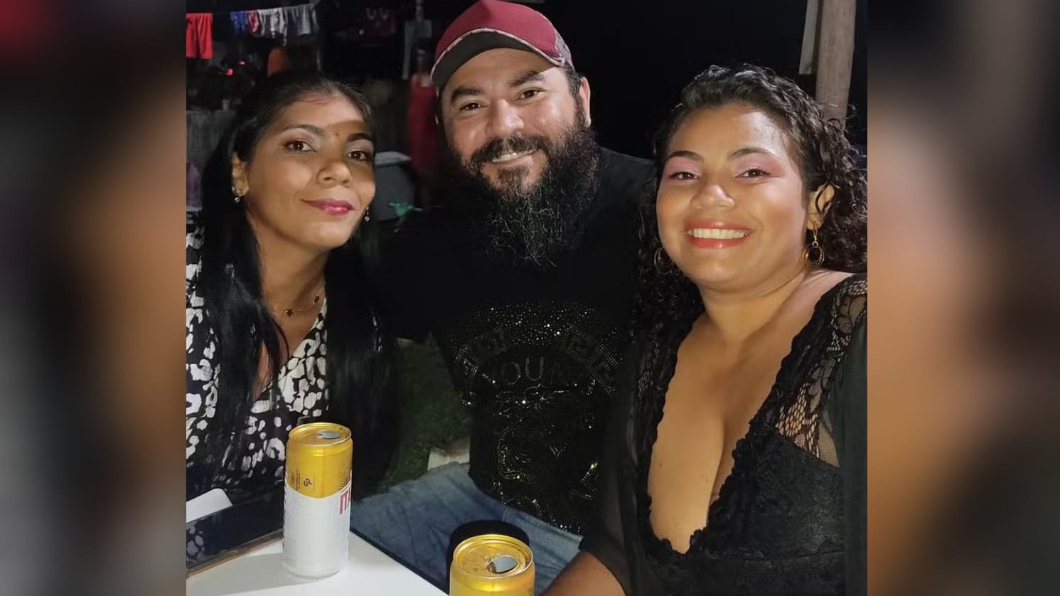 ‘Trisal em V’: irmãs ‘casadas’ com o mesmo homem explicam como funciona o relacionamento