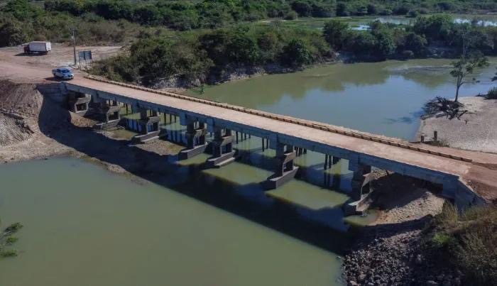 Governo entrega ponte de concreto em Santana do Araguaia