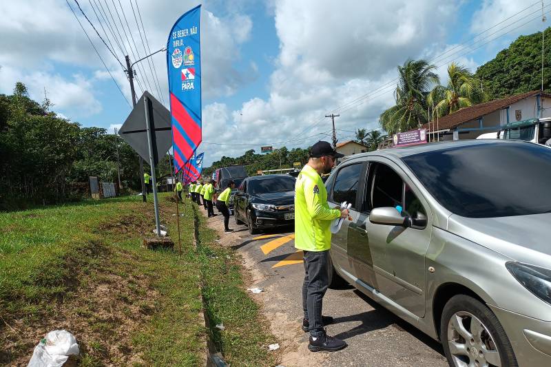 Detran intensifica orientações no trânsito para reduzir acidentes durante veraneio