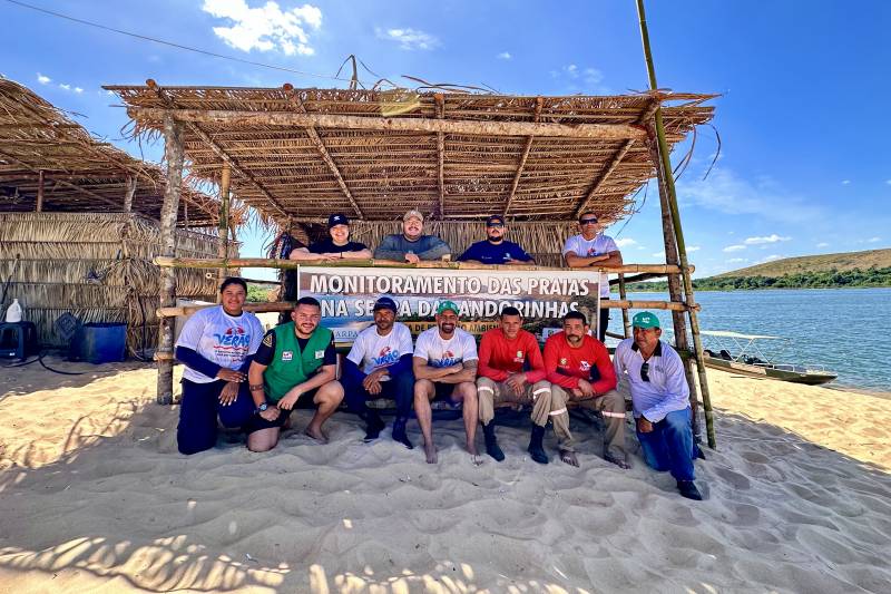 Equipes do Ideflor-Bio monitoram acampamentos nas praias da Serra das Andorinhas