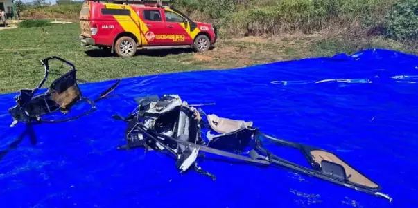 Bombeiros encontram destroços do helicóptero que caiu com empresários em Goiás