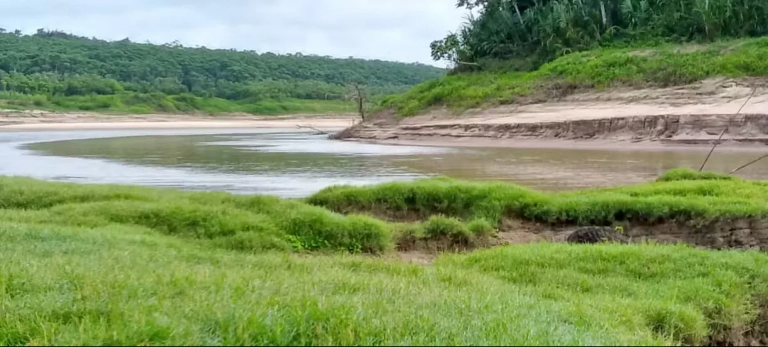 Seca já afeta Amazonas e Acre, isolando comunidades e causando problemas de abastecimento