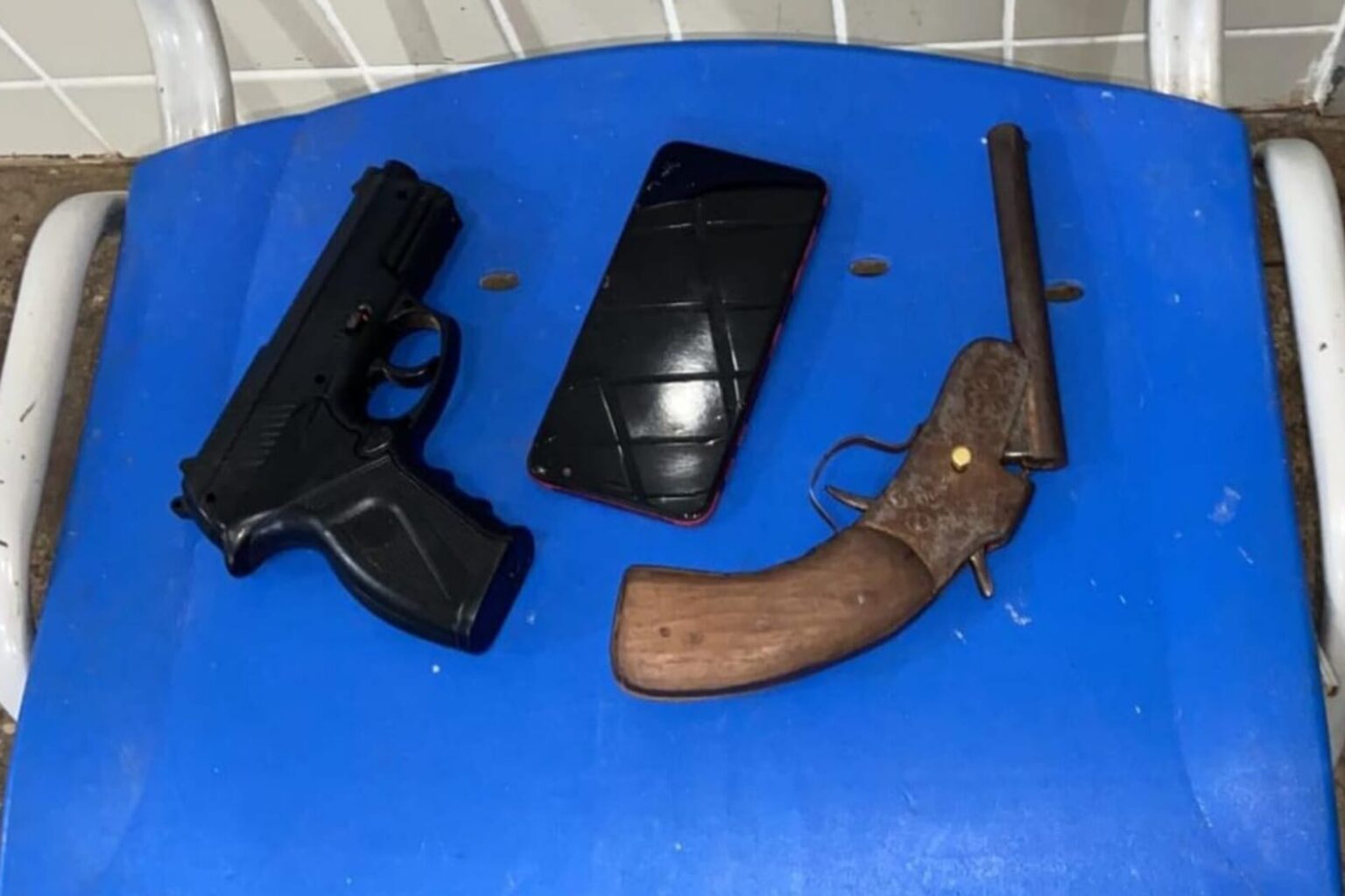 Operação conjunta resulta na prisão de dupla com arma de fogo em Santarém