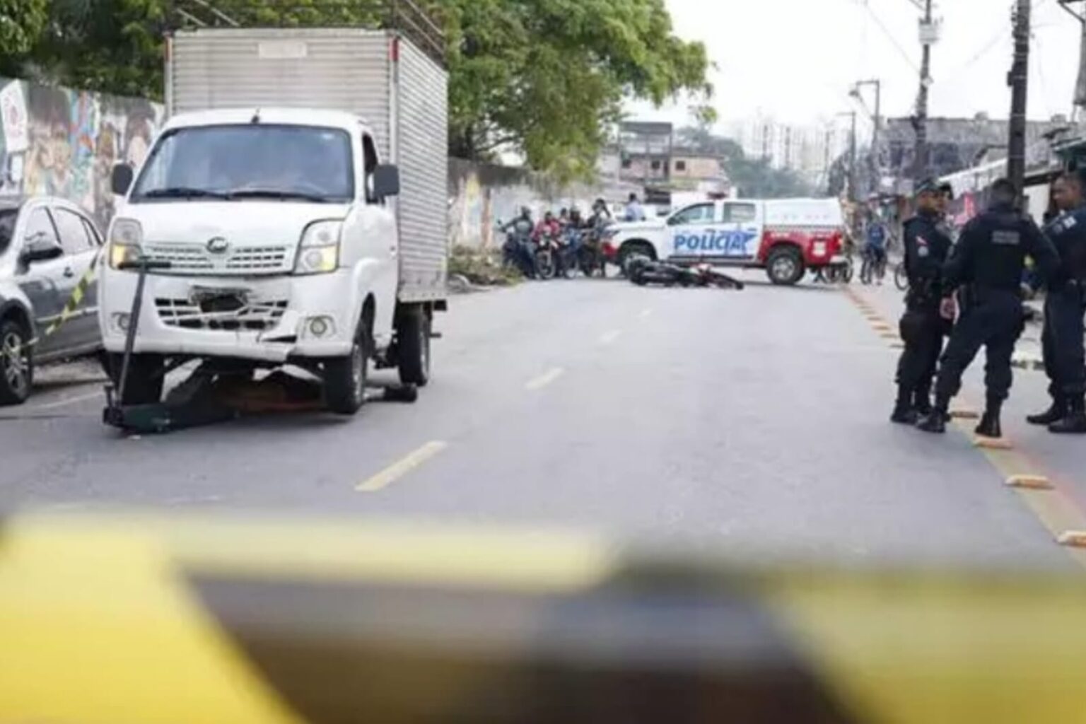 Motociclista sem capacete morre ao colidir com caminhão no Pará