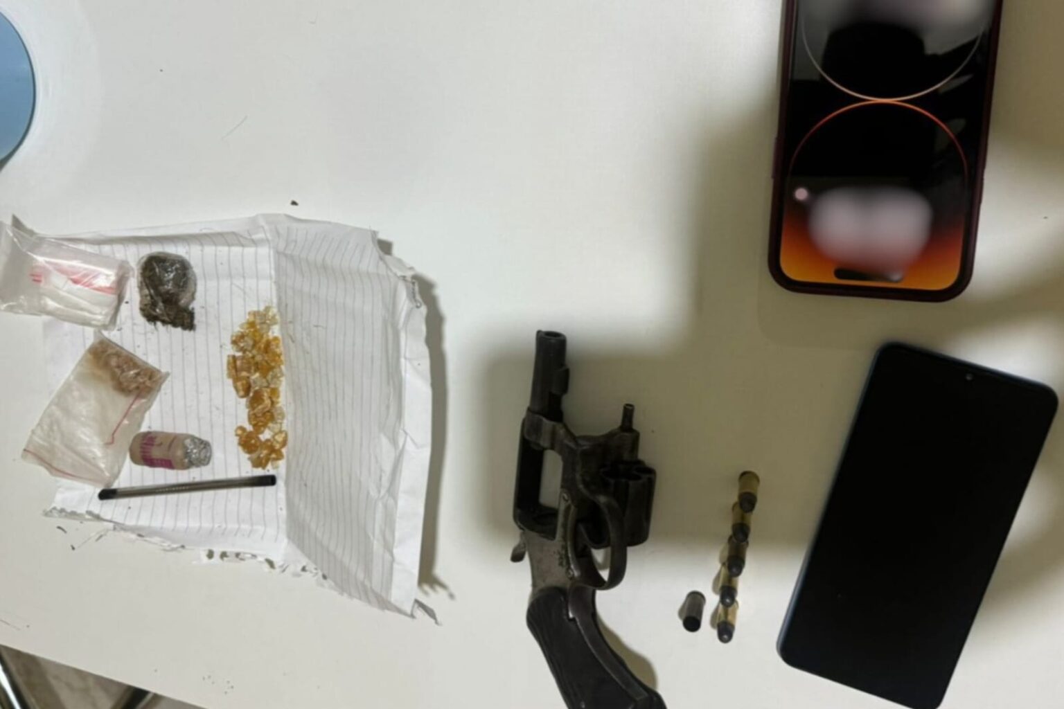 Homem morre ao atirar contra policiais durante fuga em Redenção
