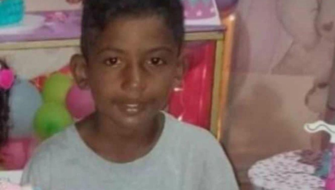 Criança morre ao ter pescoço cortado por linha chilena no Pará