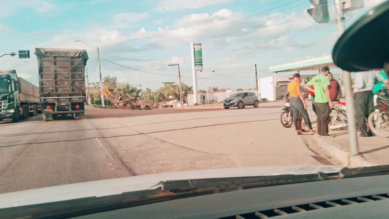 Caminhão passa por cima de motocicleta no núcleo São Félix, em Marabá