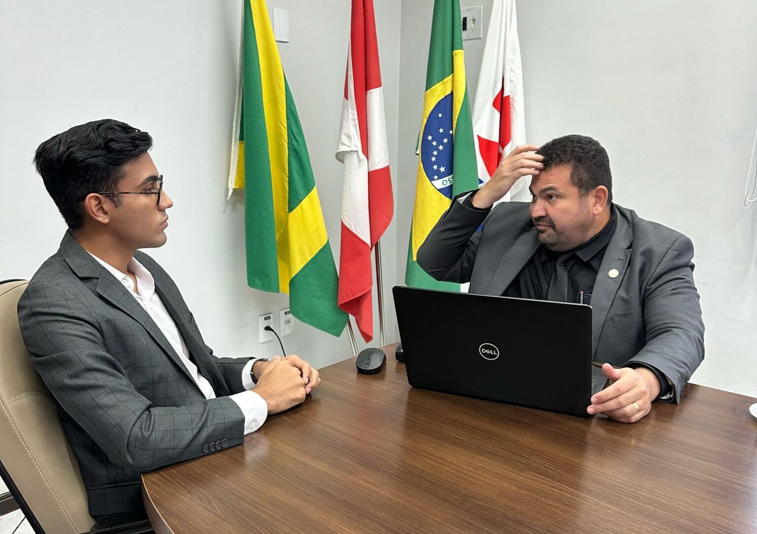 Advogado acusa Crisan de ter agredido a mãe e a irmã