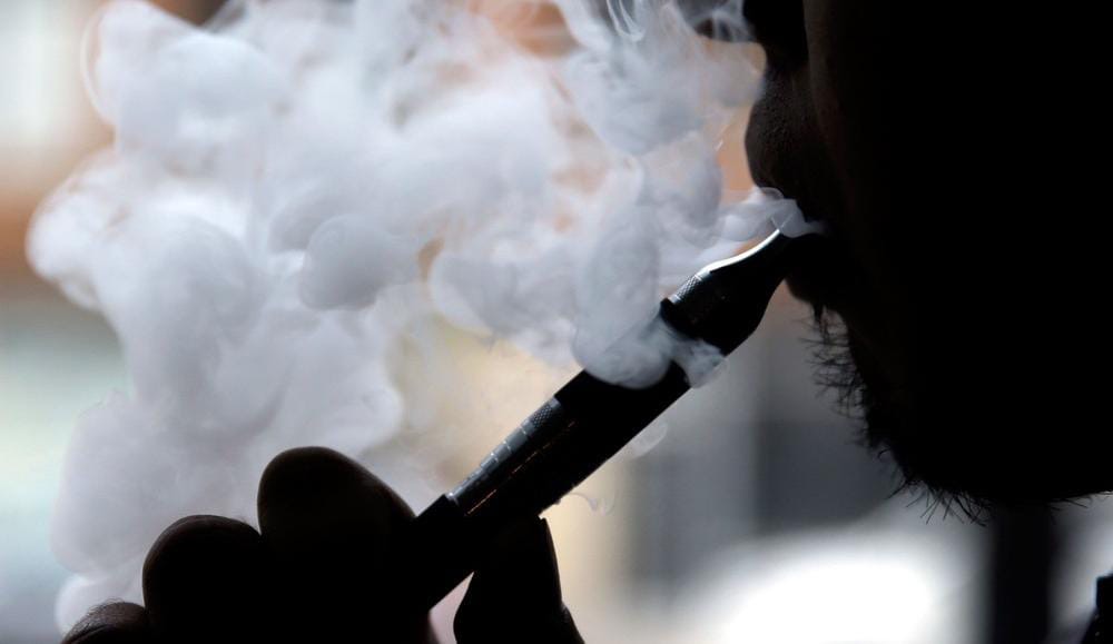 Deputados aprovam projeto de lei que proíbe uso e venda de cigarros eletrônicos no Pará
