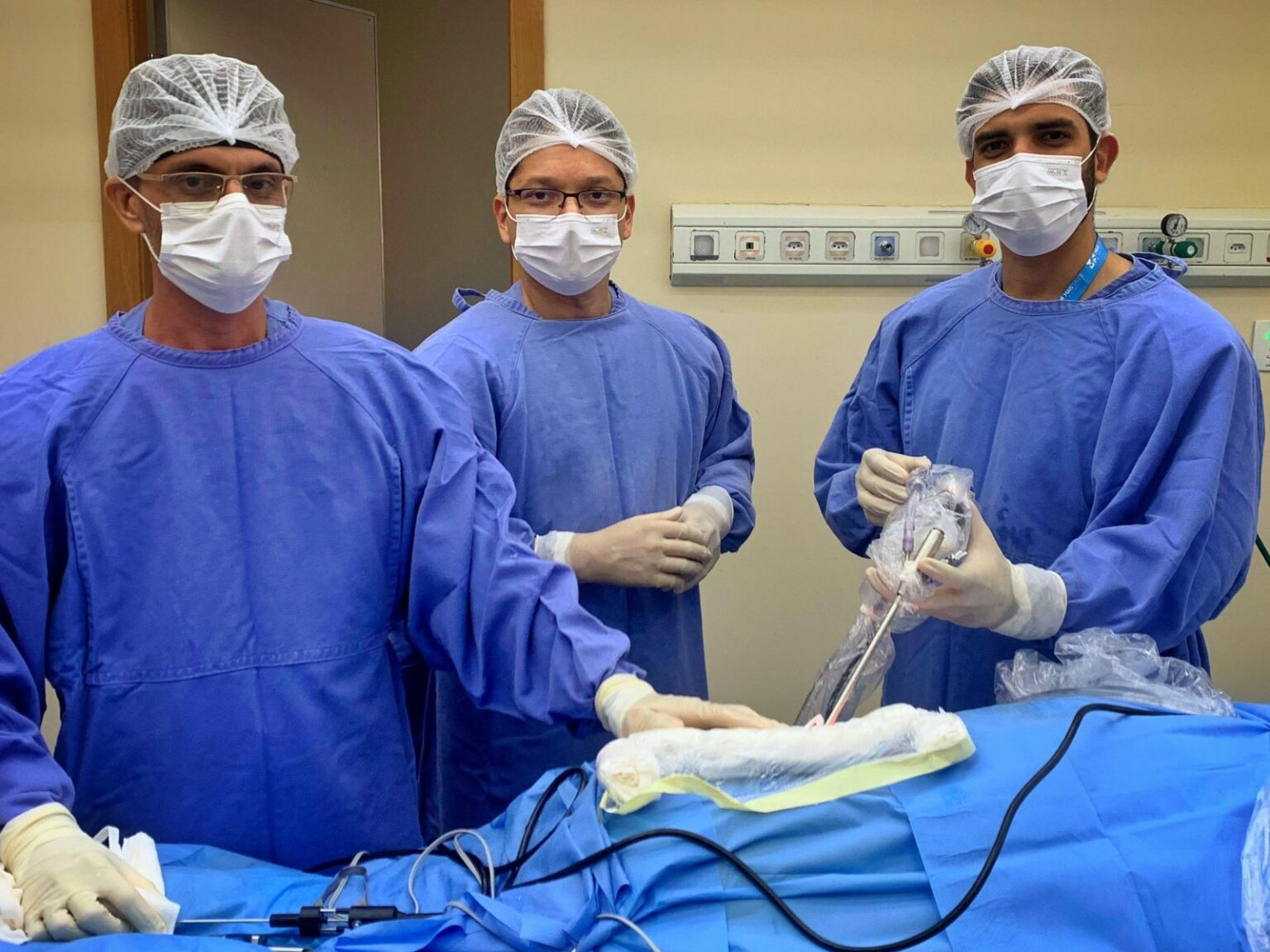 Hospital Abelardo Santos realiza primeira endoscopia na coluna com sucesso no Pará