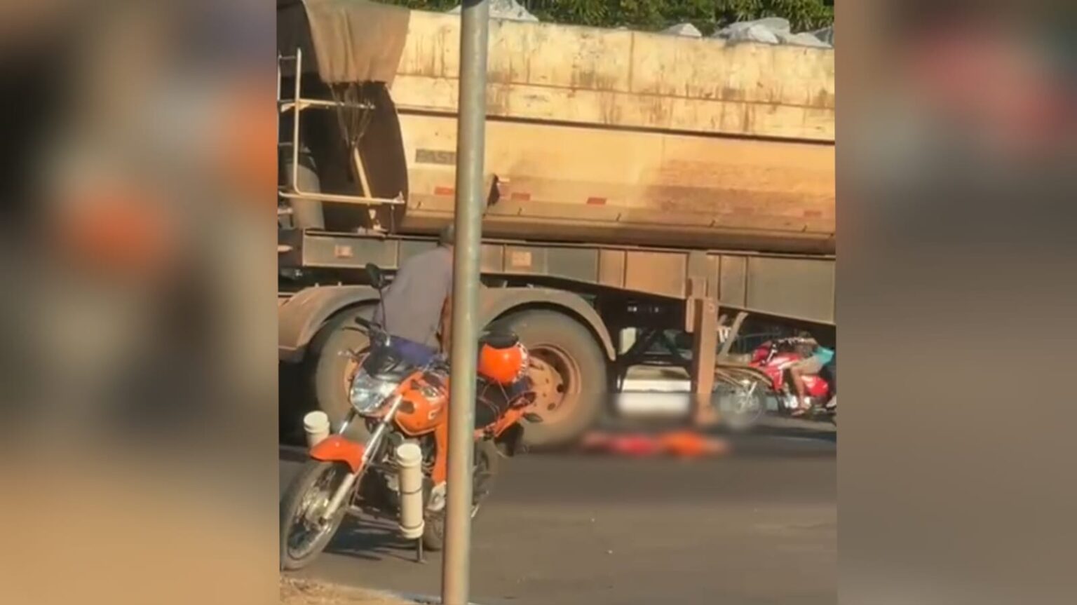 Gravíssimo acidente envolvendo caminhão deixa motociclista morto em Marabá