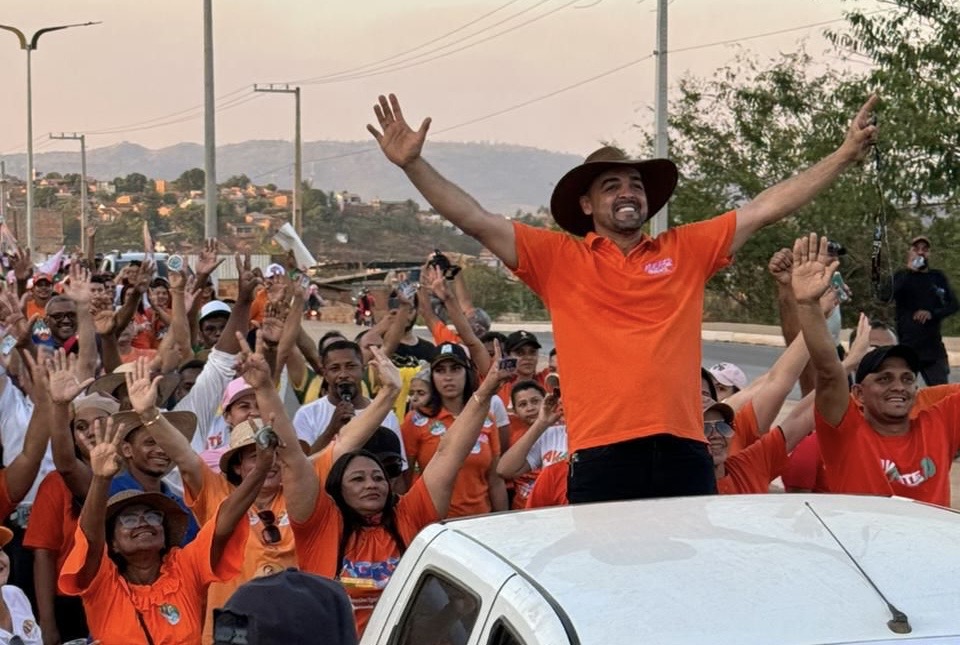 Moradores do Complexo VS-10 declaram apoio a Aurélio Goiano: “Ele é a nossa esperança por dias melhores”